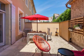 Maison de village façon Loft, avec cour et airco, dans le centre historique